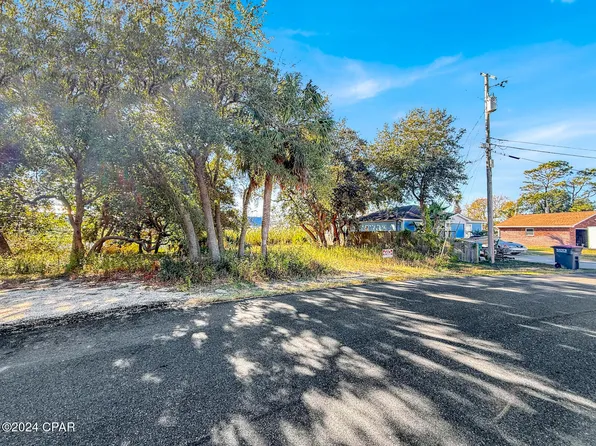 324 Le Grand Dr, Panama City Beach, FL 32413