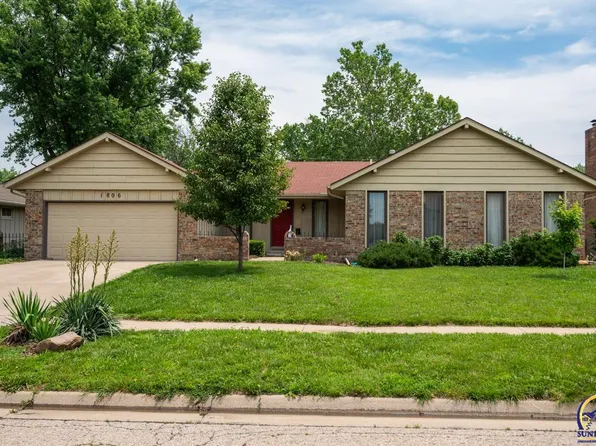 1806 SW Arrowhead Rd, Topeka, KS 66604