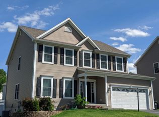 7 Summerton Pl, Cohoes, NY 12047
