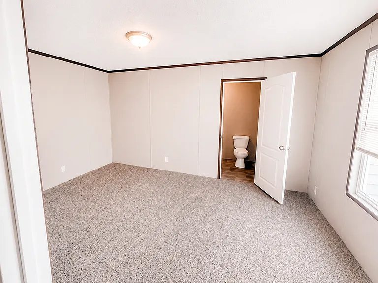 Silverstone Manufactured Home Community — Photo 22