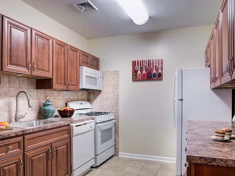 Wingate Apartments, LLC — Photo 5