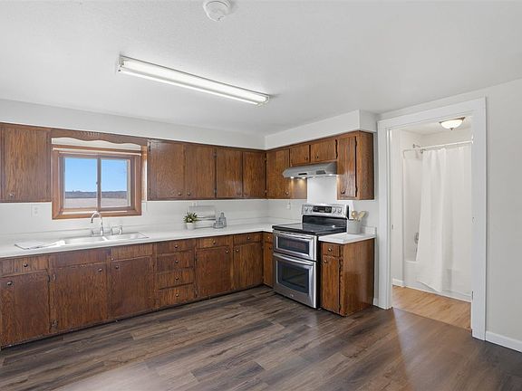 5th image of 2789 Highway 22