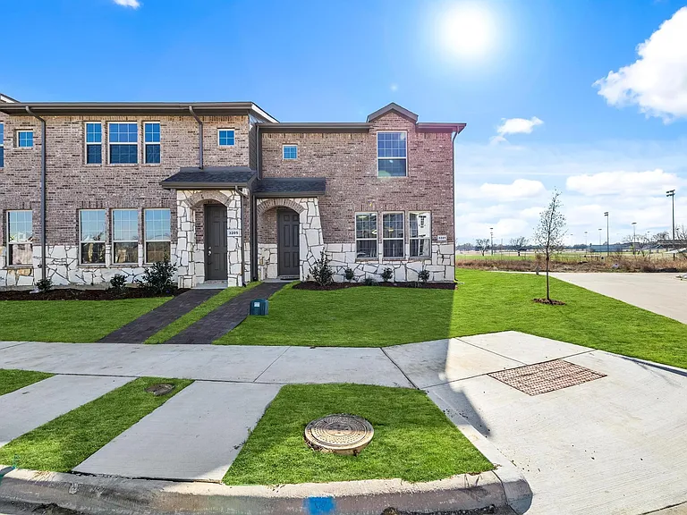 3201 Solana Cir — Photo 33