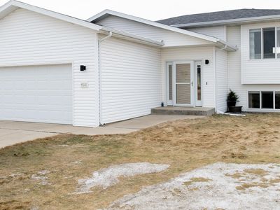 4618 37th Ave NW, Mandan, ND, 58554