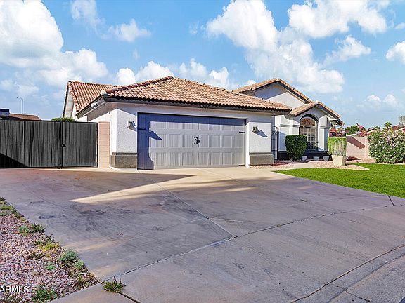 5th image of 937 S 53rd Cir