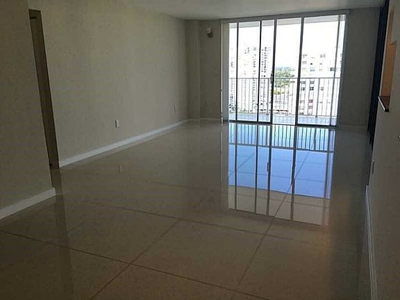 5th image of 2851 NE 183rd St APT 2114