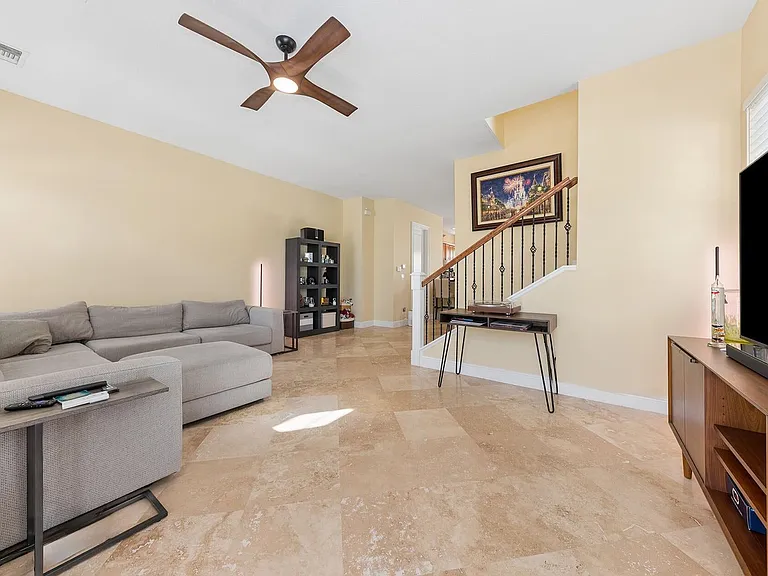 41 Via Floresta Dr — Photo 11