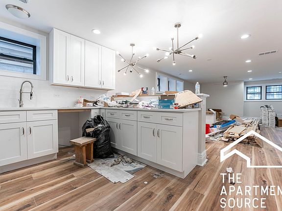 5th image of 1754 N Troy St #G