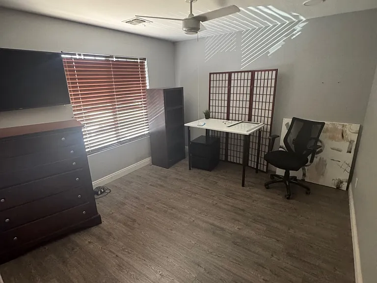 43331 W Estrada St #4 — Photo 10