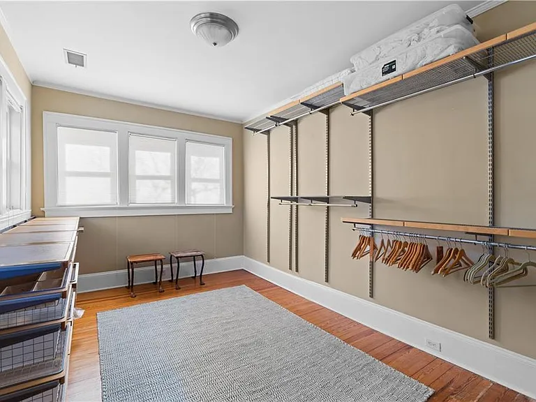 979 Springdale Rd NE — Photo 57