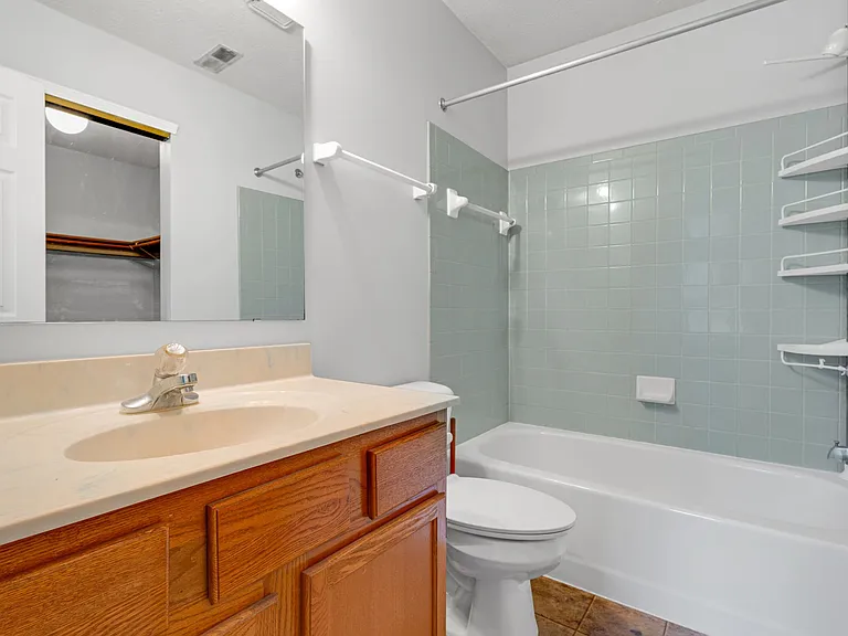 5182 Pin Oak Dr — Photo 23