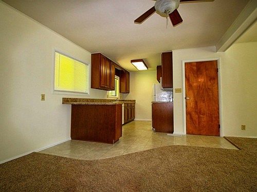 5th image of 766 W Mill St