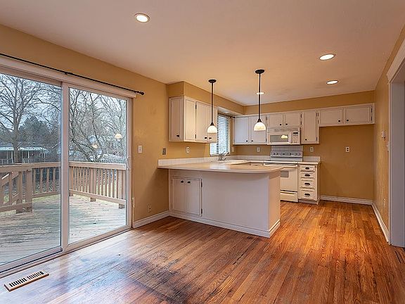 4th image of 11510 N King Arthur Dr