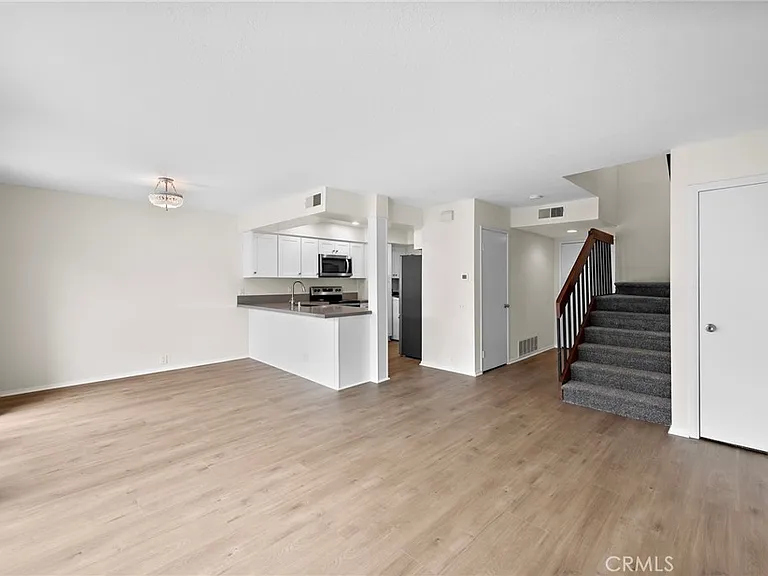 218 Avenida Adobe — Photo 3
