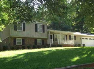 206 Woodlawn Dr, Piedmont, SC 29673
