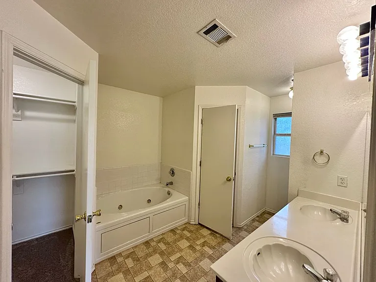 5309 Holster Dr — Photo 19