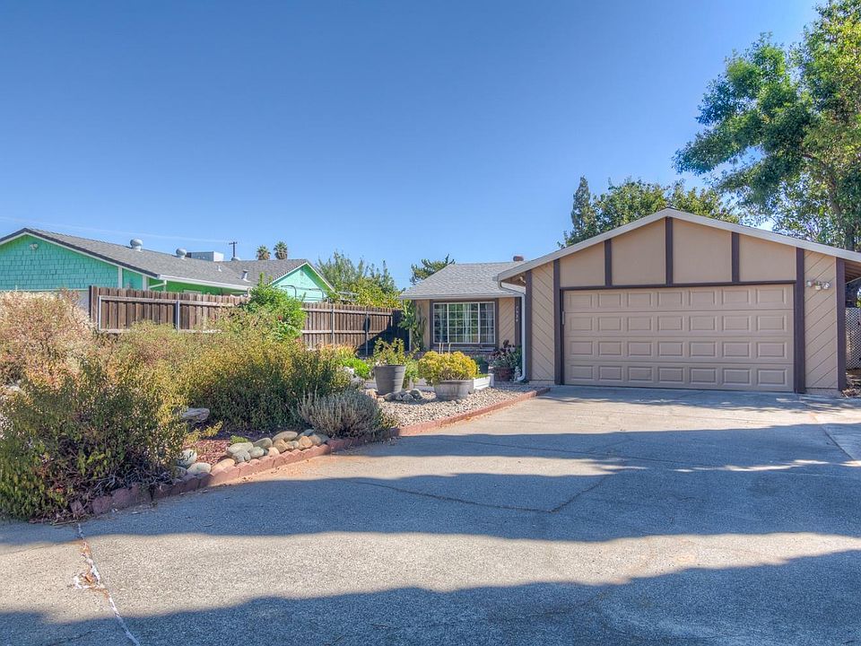 1st image of 7534 Carmaux Ct