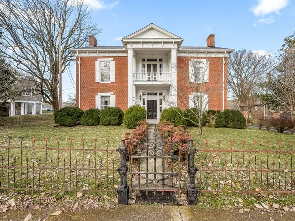 210 S College St, Woodbury, TN 37190