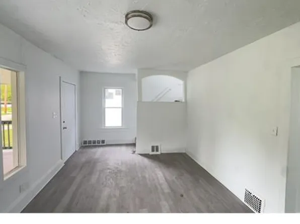4311 E 119th St, Cleveland, OH 44105