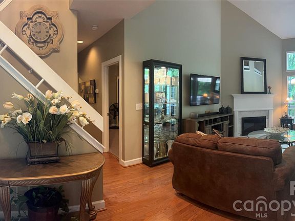 3rd image of 6116 Robley Tate Ct