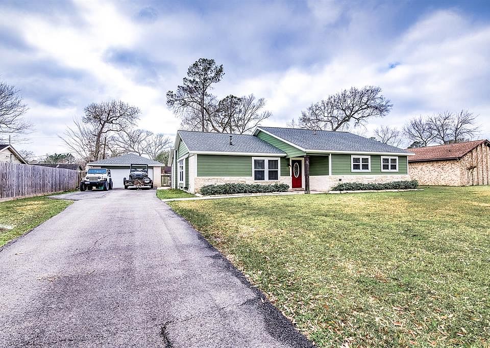 1st image of 74 Briar Oak Ct