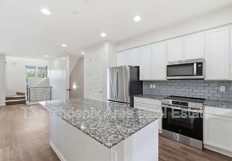 2090 S Dorsey Ln #1048 — Photo 3