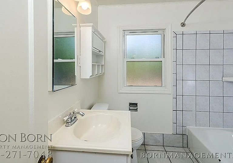 1351 Chestnut St — Photo 24