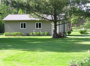 8076 Beecher Rd, Flushing, MI 48433