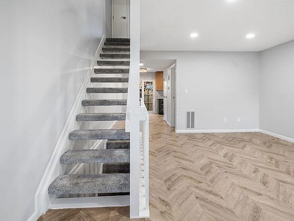 5th image of 7902 Woodhouse Ln #47B
