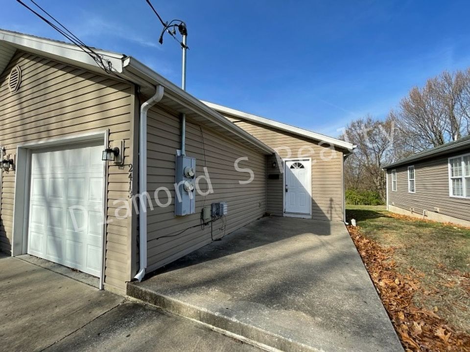 1st image of 2415 W High St