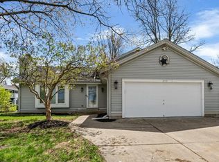 2715 Silvernail Rd, Pewaukee, WI 53072