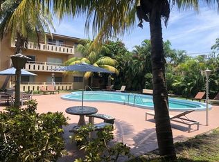 1840 NE 186th St #1H-1850, Miami, FL 33179