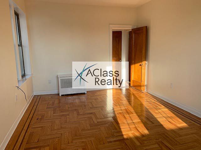 1st image of 31-40 42nd St #C4