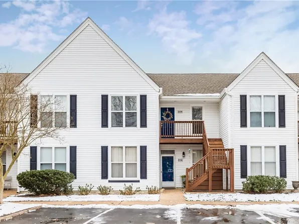 224 Persimmon Dr, Yorktown, VA 23693