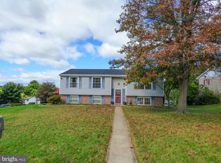 401 Dartha Dr, Dallastown, PA 17313