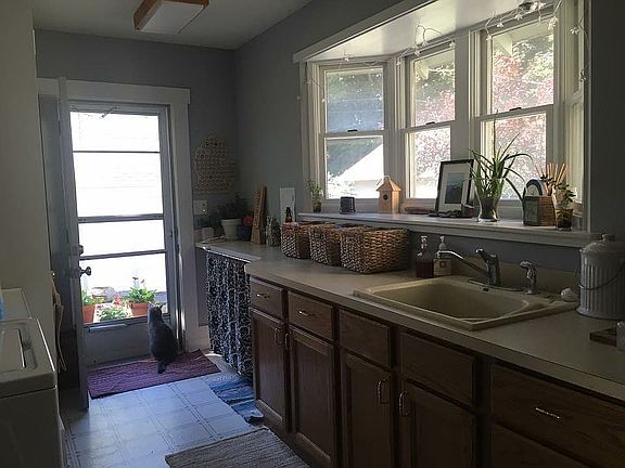 Mudroom/First Floor Laundry