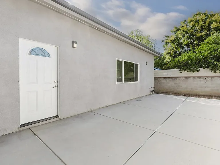 9958 Marklein Ave — Photo 1
