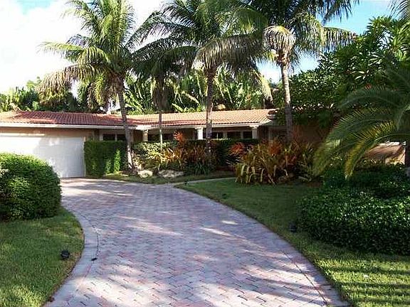 3rd image of 2841 NW 26th St