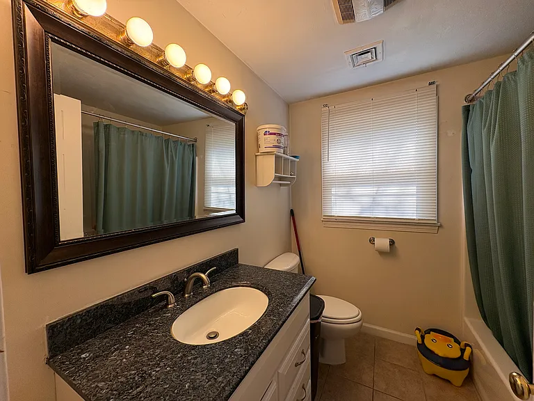 118 Montclair Ave — Photo 5