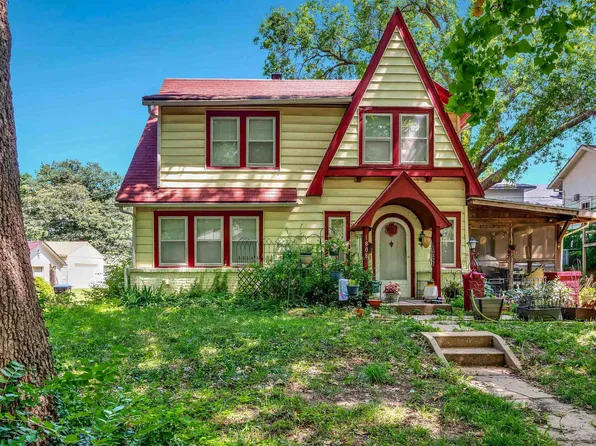 1808 SW 1st St, Topeka, KS 66606