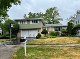 3766 Downers Dr, Downers Grove, IL 60515