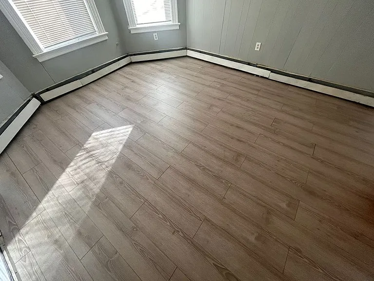314-316 Capen St #2 — Photo 8