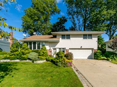 122 Serpentine Ln, Albertson, NY, 11507