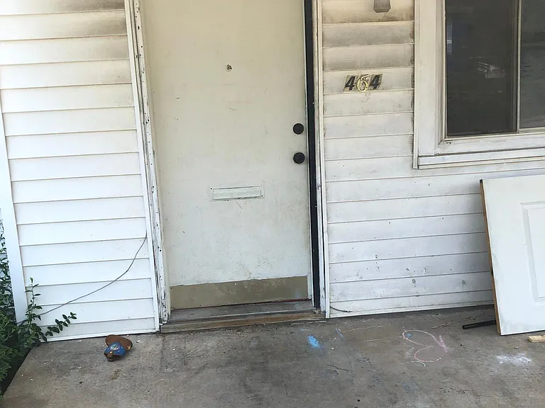 332 Nelson Ave — Photo 1