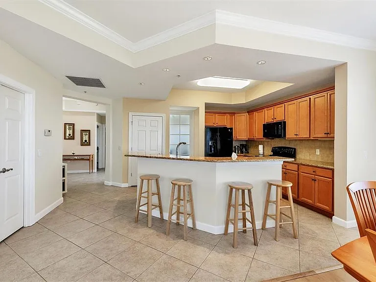 8561 Amberjack Cir #301 — Photo 5