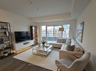 705 Davis Dr #710, Newmarket, ON L3Y 2R2