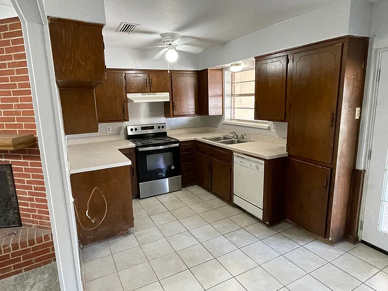 2009 Santa Anna Dr #2009 — Photo 6