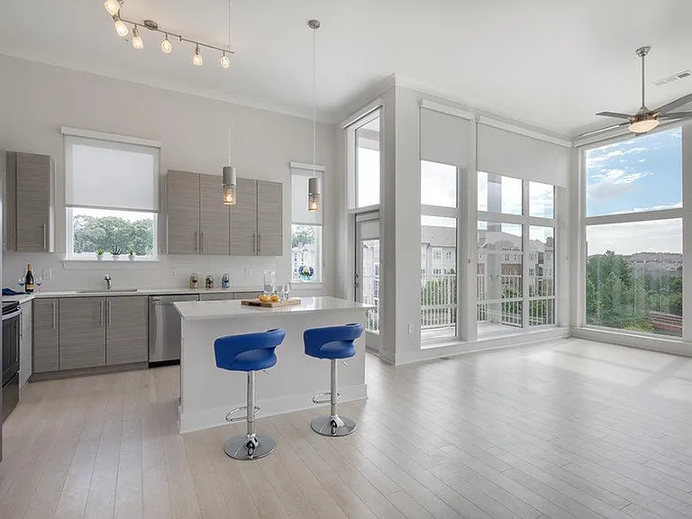 AMLI Buckhead — Photo 1