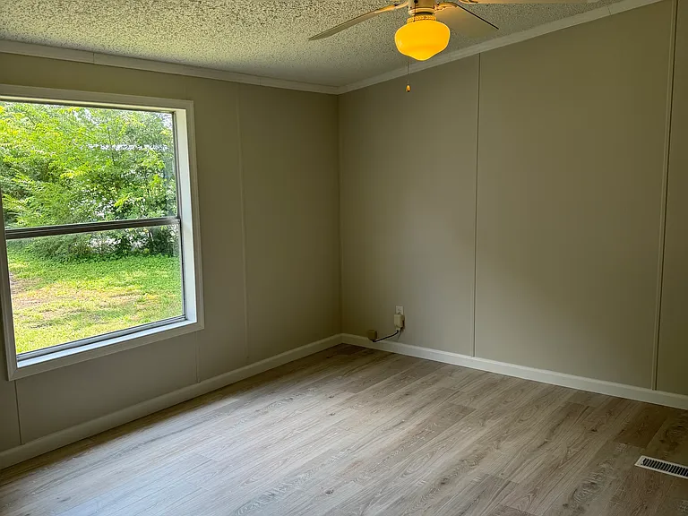 112 Northgate Rd — Photo 9