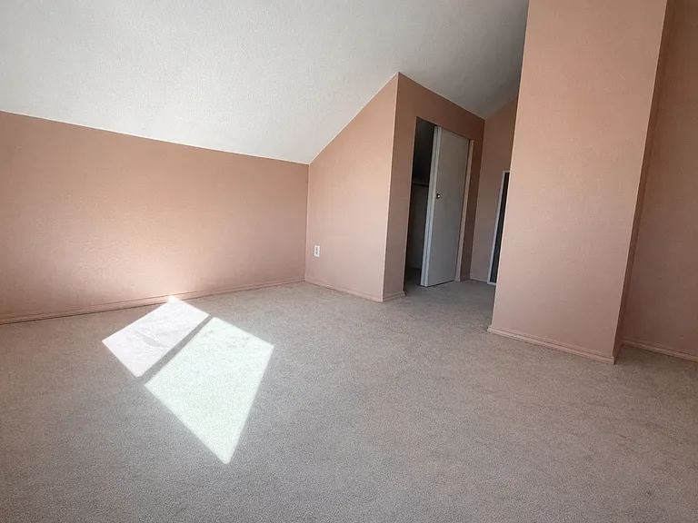 13601 SE 266th St #5 — Photo 2
